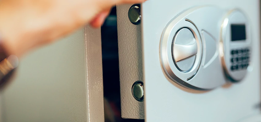 Fingerprint Safe Openers in Folsom, CA